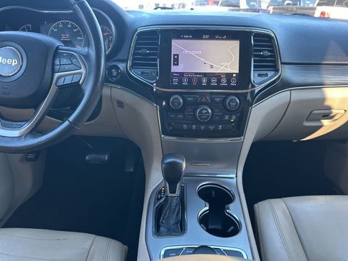 Used 2019 Jeep Grand Cherokee Limited image 19