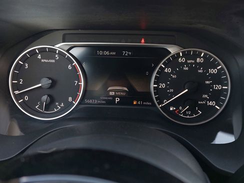 Used 2023 Nissan Rogue SV image 9