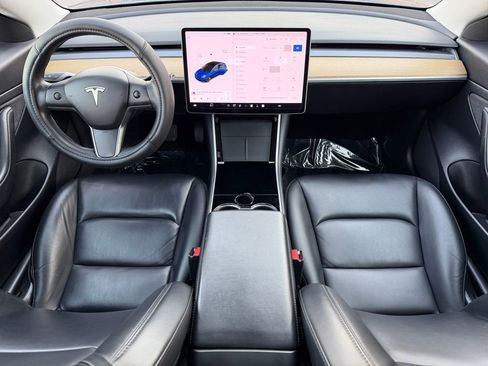 Used 2020 Tesla Model 3 Standard Range image 16