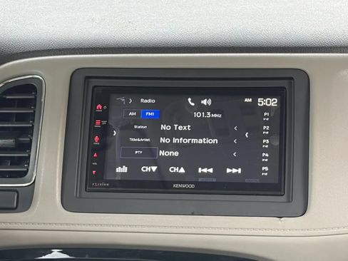 Used 2017 Honda HR-V EX image 23