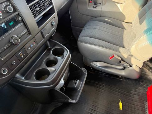 Used 2025 GMC Savana 2500 w/ Driver Convenience Package RWD image 19