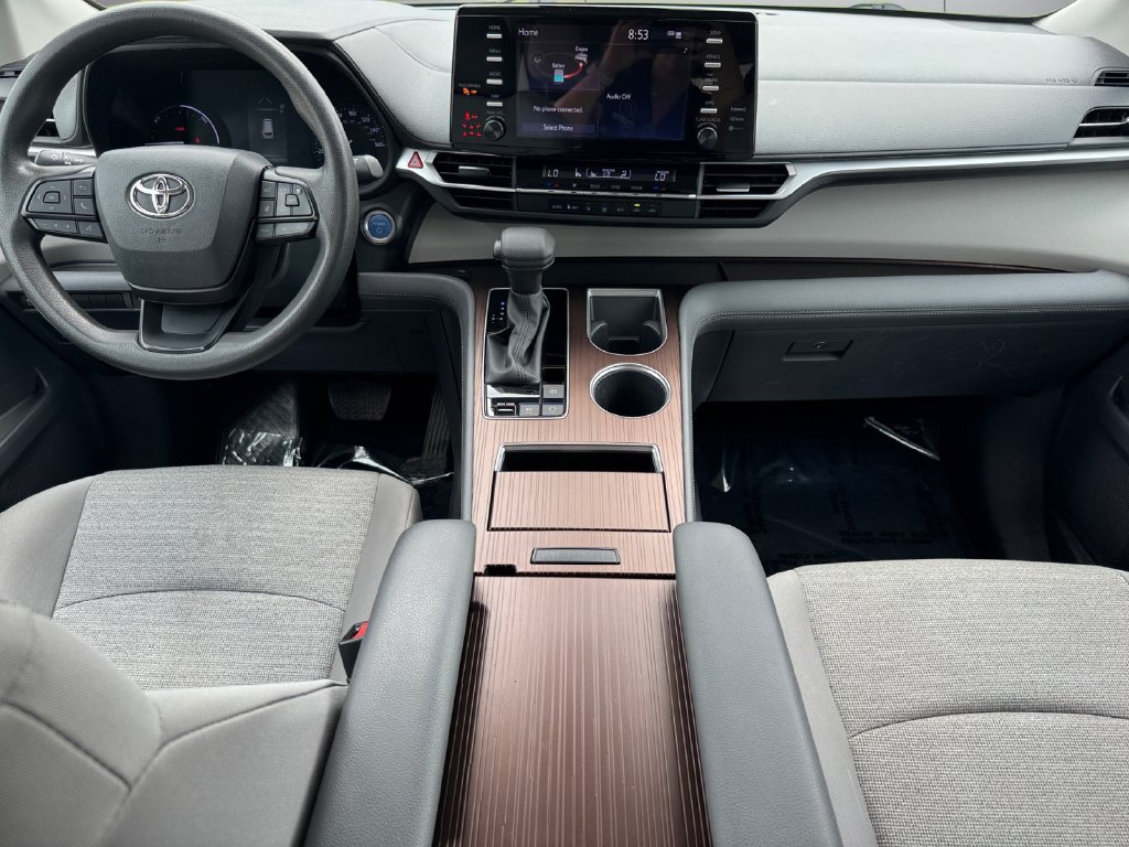 Used 2023 Toyota Sienna LE AWD/4WD image 12