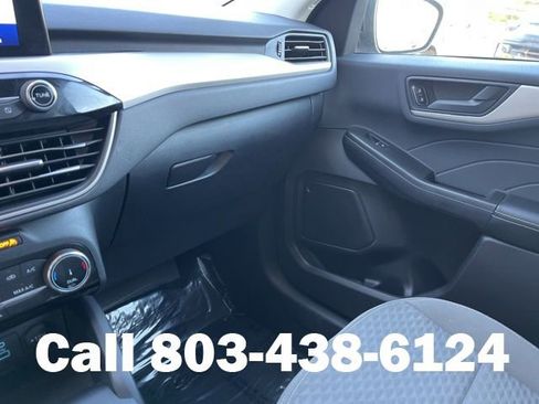 Used 2022 Ford Escape SE w/ SE Sport Appearance Package FWD image 26