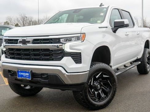 Used 2025 Chevrolet Silverado 1500 LT w/ Work Truck Package AWD/4WD image 1