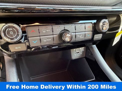 New 2026 Jeep Compass Limited w/ Sun, Sound & Navigation Group image 20