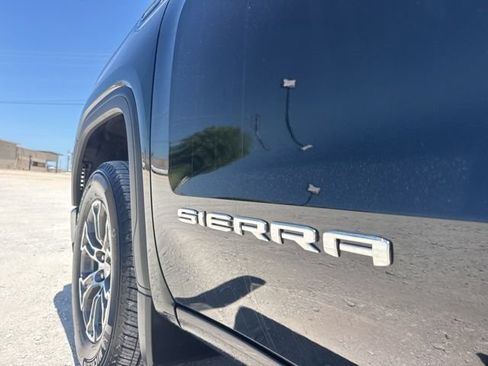 Used 2026 GMC Sierra 1500 SLT AWD/4WD image 11