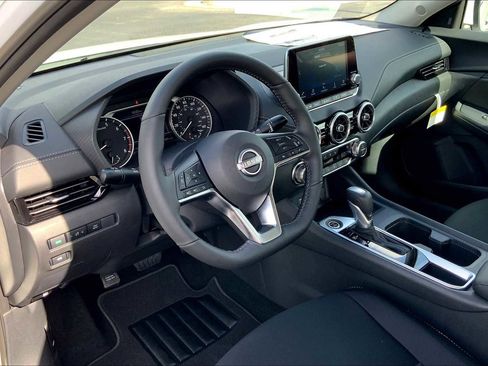Used 2025 Nissan Sentra SV w/ All-Weather Package FWD image 8