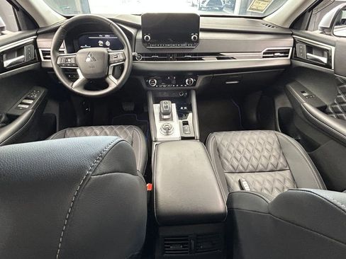 New 2025 Mitsubishi Outlander SEL image 43