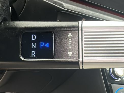 Certified 2025 Hyundai Santa Fe Limited FWD image 25
