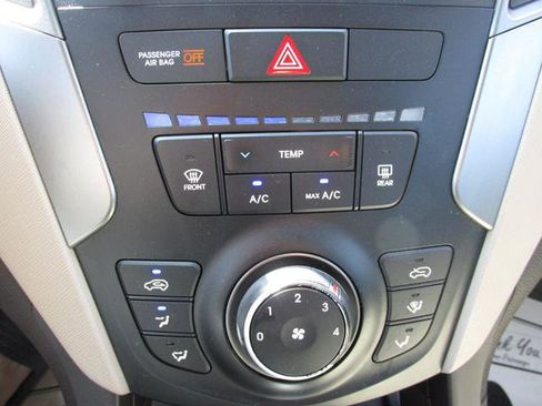 Used 2017 Hyundai Santa Fe Sport image 13