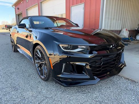 Used 2018 Chevrolet Camaro ZL1 image 34