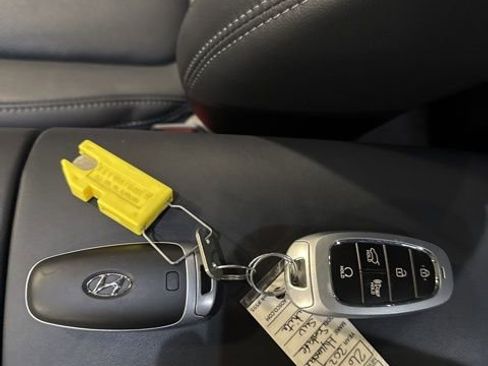 Used 2023 Hyundai Santa Fe SEL w/ Premium Package image 40