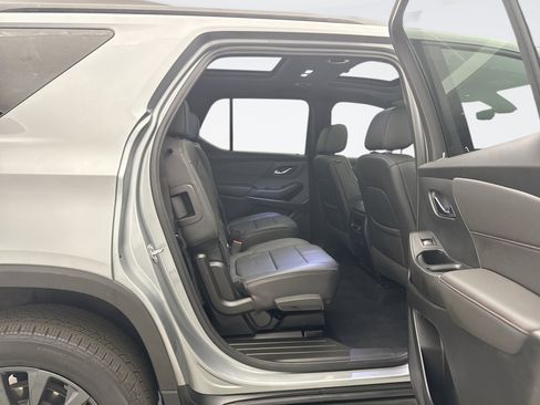 Used 2023 Chevrolet Traverse RS AWD/4WD image 21