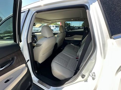 Used 2022 Nissan Murano Platinum w/ Cargo Package FWD image 18