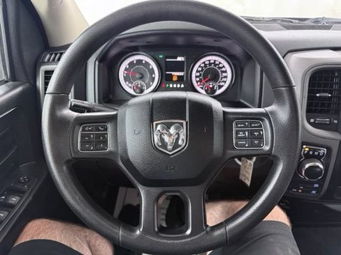 Used 2019 RAM 1500 Express AWD/4WD image 26