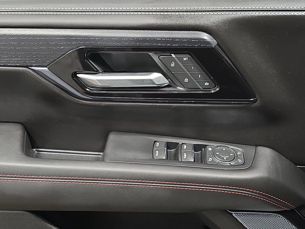 Certified 2026 GMC Yukon AT4 Ultimate AWD/4WD image 30