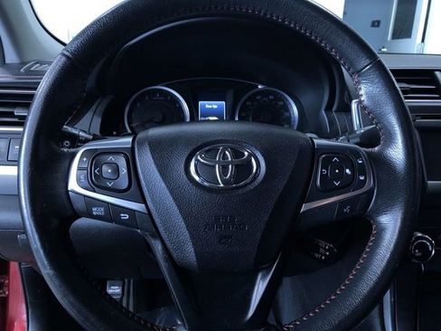 Used 2015 Toyota Camry SE image 23