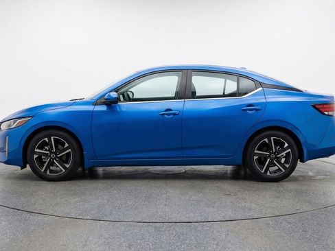 Used 2025 Nissan Sentra SV image 5