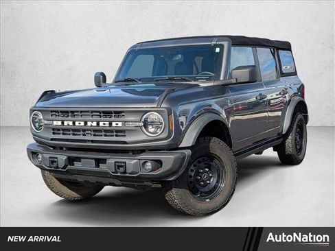 Used 2022 Ford Bronco Black Diamond image 1