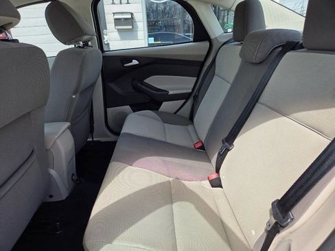 Used 2014 Ford Focus SE image 12