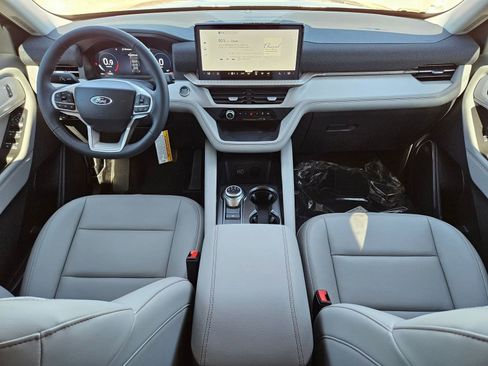 New 2026 Ford Explorer Active w/ Active Comfort Package RWD image 28