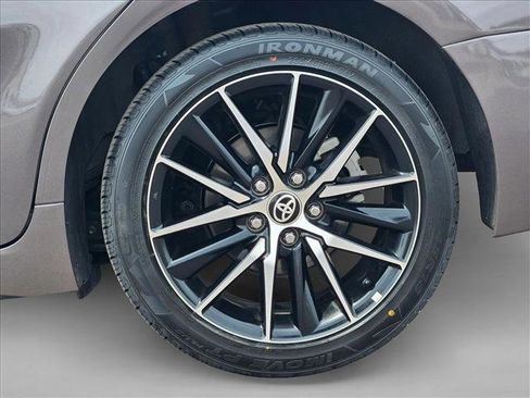 Used 2024 Toyota Camry SE FWD image 28