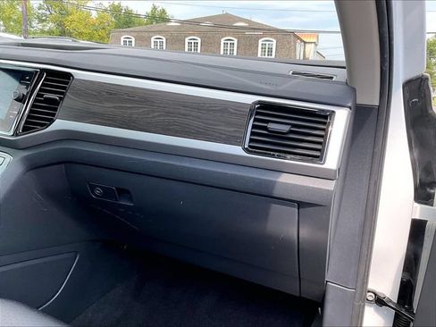 Used 2023 Volkswagen Atlas SE w/ Panoramic Sunroof Package AWD/4WD image 23