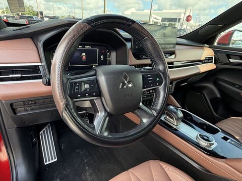 Used 2025 Mitsubishi Outlander SEL FWD image 18