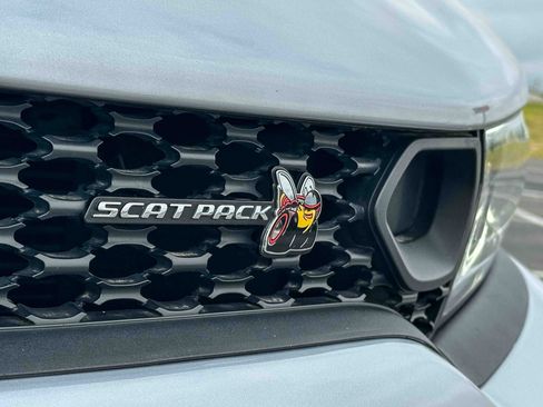 Used 2019 Dodge Charger Scat Pack w/ Technology Group RWD image 12