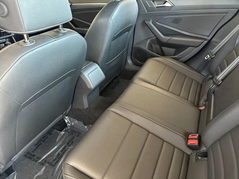Used 2024 Volkswagen Jetta SE FWD image 11