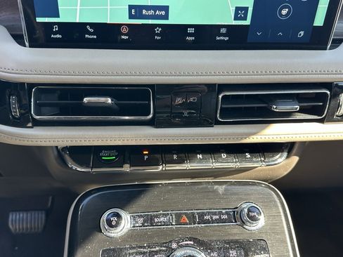 Used 2021 Lincoln Nautilus Reserve w/ Equipment Group 202A image 26