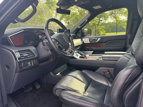 Certified 2023 Lincoln Navigator Reserve AWD/4WD image 14
