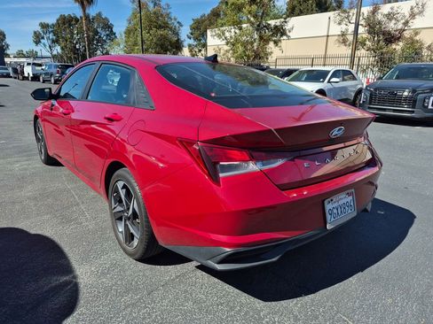 Used 2023 Hyundai Elantra SEL w/ Convenience Package image 5