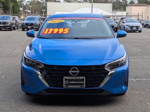Used 2024 Nissan Sentra SV FWD image 3