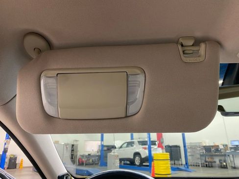 Used 2019 Toyota Avalon Limited w/ Advanced Safety Package image 34