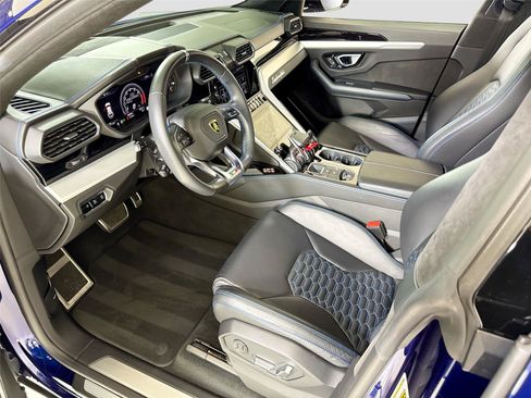Used 2020 Lamborghini Urus AWD/4WD image 13