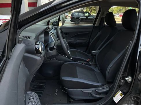 Used 2025 Nissan Versa SV FWD image 10