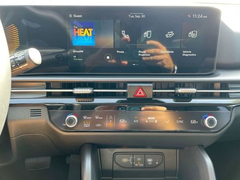 New 2026 Kia Sportage EX w/ EX Panorama Roof Package image 46