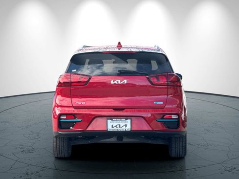 Used 2022 Kia Niro EX image 5