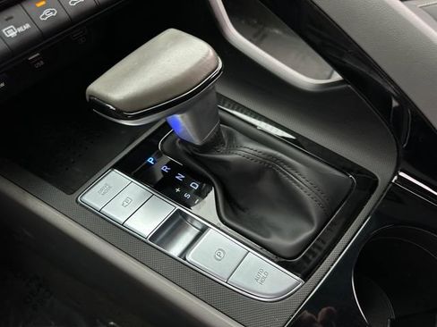 Used 2023 Hyundai Elantra SEL w/ Convenience Package image 30