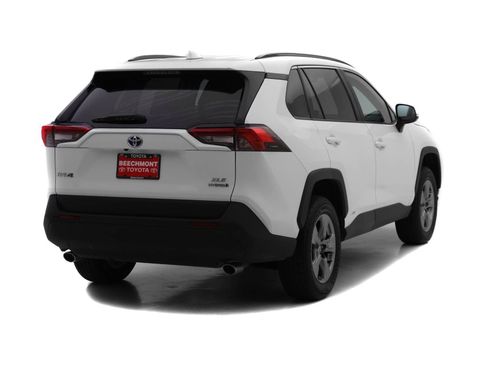 Used 2024 Toyota RAV4 XLE image 2