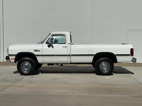 Used 1991 Dodge D/W Truck 250 image 2