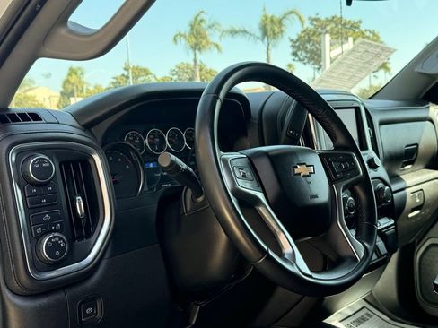 Used 2023 Chevrolet Silverado 2500 LT image 13