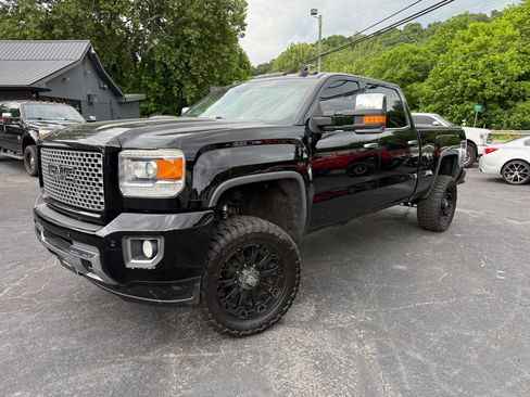 Used 2016 GMC Sierra 2500 Denali w/ Duramax Plus Package AWD/4WD image 40