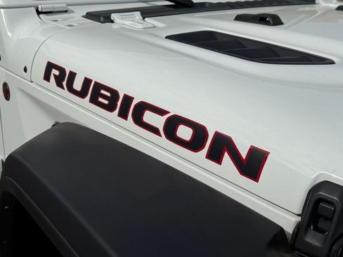 Used 2024 Jeep Wrangler Unlimited Rubicon AWD/4WD image 31