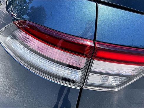 Used 2020 Lincoln Aviator Reserve w/ Equipment Group 201A RWD image 29