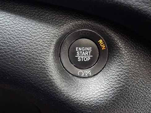 Used 2022 Jeep Cherokee Trailhawk w/ Sun, Sound & Nav Group AWD/4WD image 34