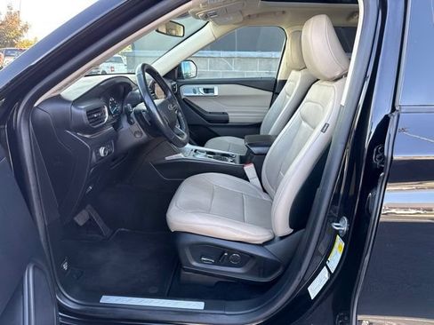 Used 2020 Ford Explorer Limited w/ Class III Trailer Tow Package AWD/4WD image 27