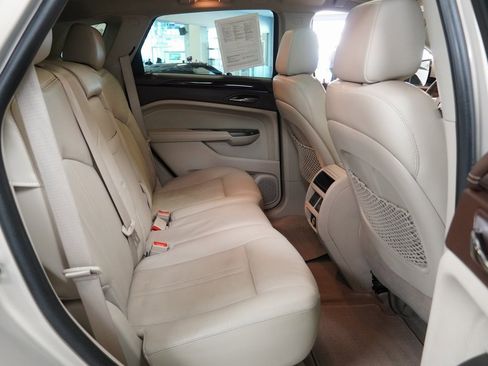 Used 2012 Cadillac SRX Luxury image 28