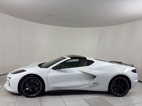 Used 2025 Chevrolet Corvette E-Ray w/ ZER Performance Package image 2